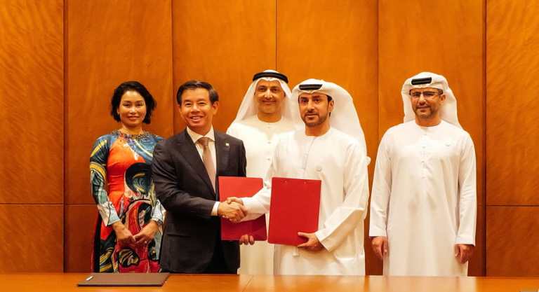Vingroup-and-AD-Ports-Group-Sign-MoU